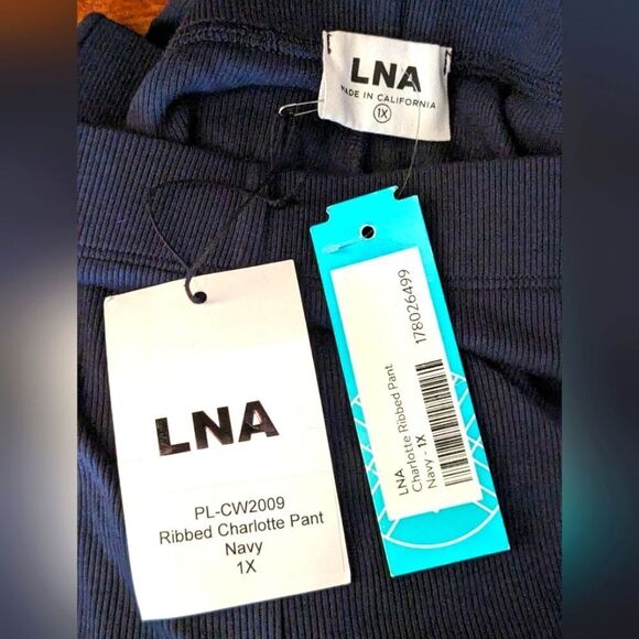 New With Tags LNA Revolve Ribbed Charlotte Pant Navy Size 1X - Picture 4 of 5